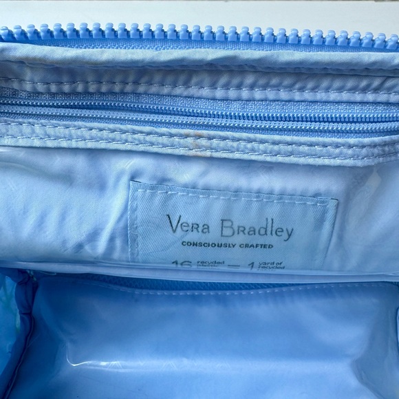 Small “Reactive” Cosmetic - Picture 4 of 4